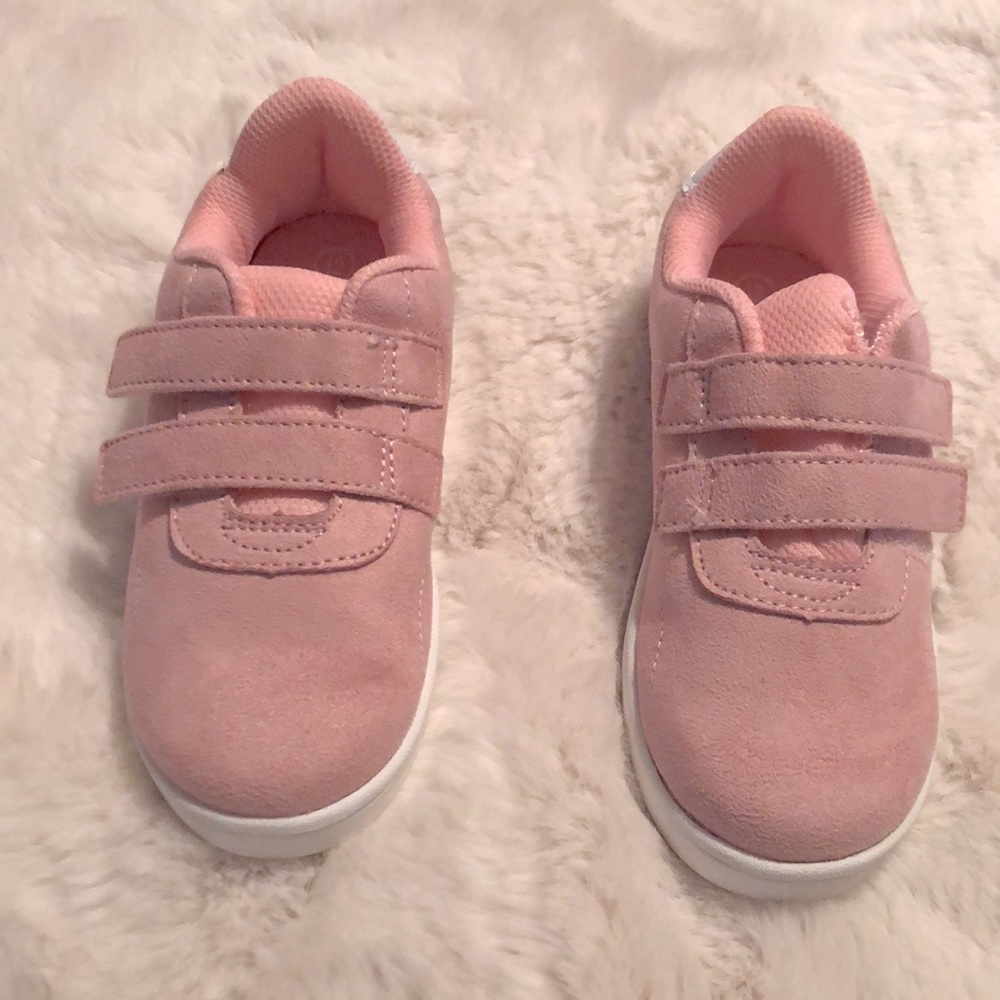 Zoe & Zac new pink sneakers.